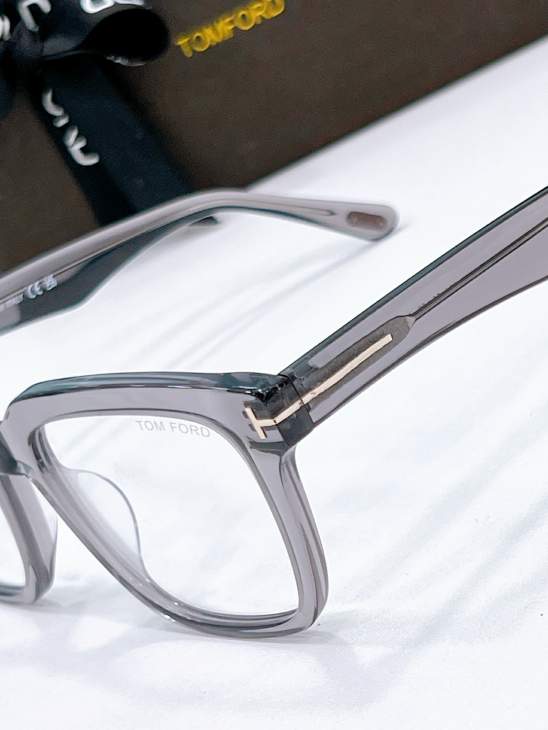 Picture of Tom Ford Sunglasses _SKUfw79566618fw
